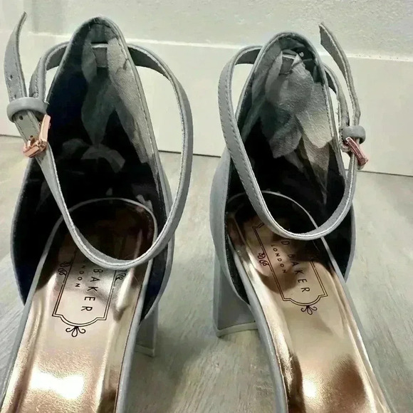 TED BAKER LONDON Ankle Strap Block Heel Sandal SIZE 39.5 - Picture 5 of 9